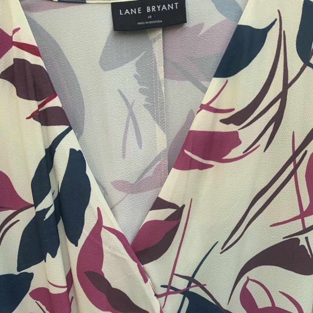 Lane Bryant Floral Wrap Crop Top - Cream, Purple, and Pink 18 - Picture 3 of 4